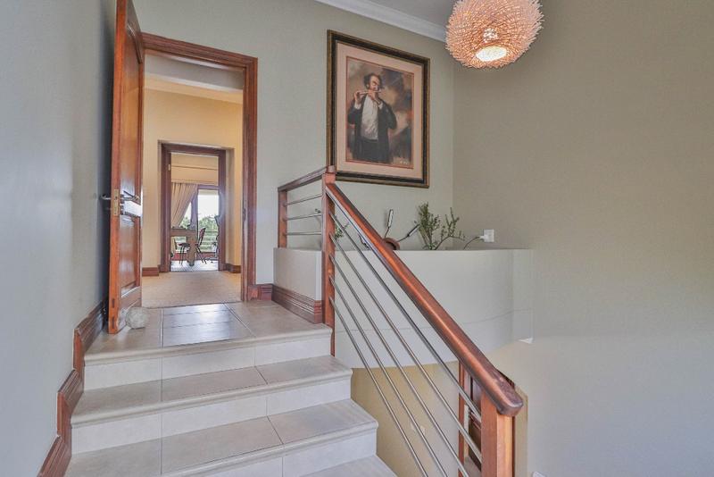 5 Bedroom Property for Sale in Linkside Western Cape